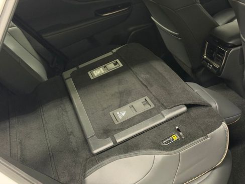 Used 2025 Toyota Crown Signia image 21