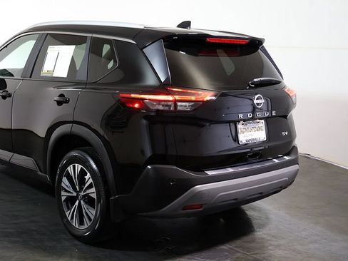 Used 2023 Nissan Rogue SV w/ SV Premium B Package FWD image 11