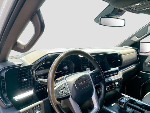Used 2023 GMC Sierra 1500 SLT AWD/4WD image 12