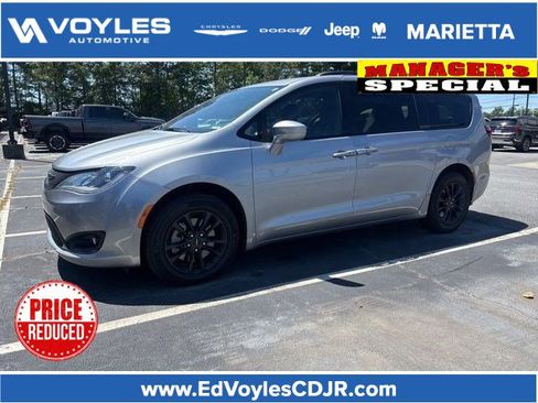 Used 2020 Chrysler Pacifica Touring-L AWD/4WD image 1