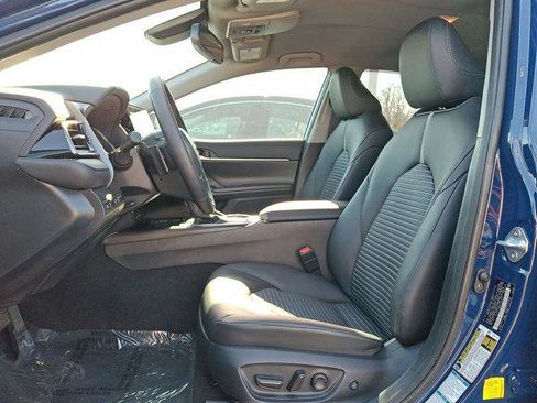 Certified 2023 Toyota Camry SE w/ Convenience Package image 12