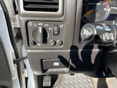Used 2012 Chevrolet Colorado LT AWD/4WD image 37