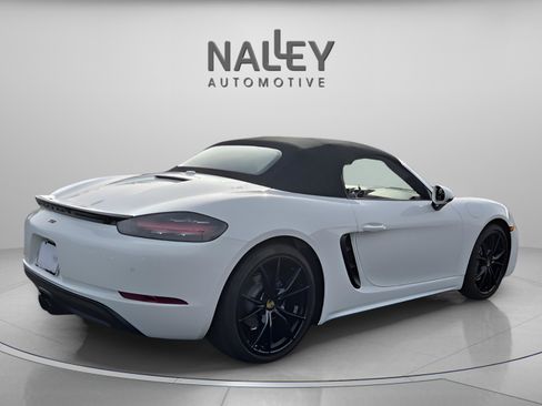 Used 2021 Porsche 718 Boxster image 4