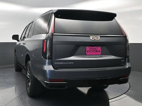 Used 2021 Cadillac Escalade ESV Sport Platinum AWD/4WD image 22