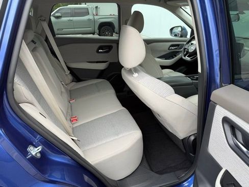 Certified 2022 Nissan Rogue SV image 27