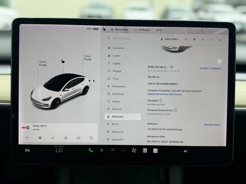 Used 2021 Tesla Model 3 Standard Range Plus image 22