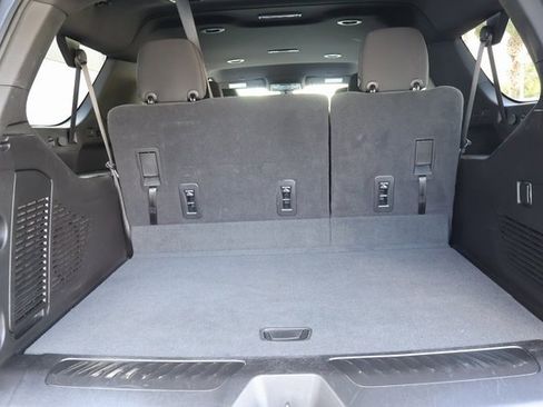 Used 2022 GMC Yukon XL SLE w/ Gmc Pro Safety Plus Package image 18