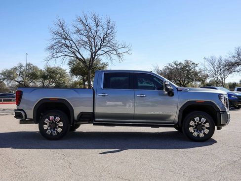 Used 2024 GMC Sierra 2500 Denali w/ Denali Reserve Package image 8
