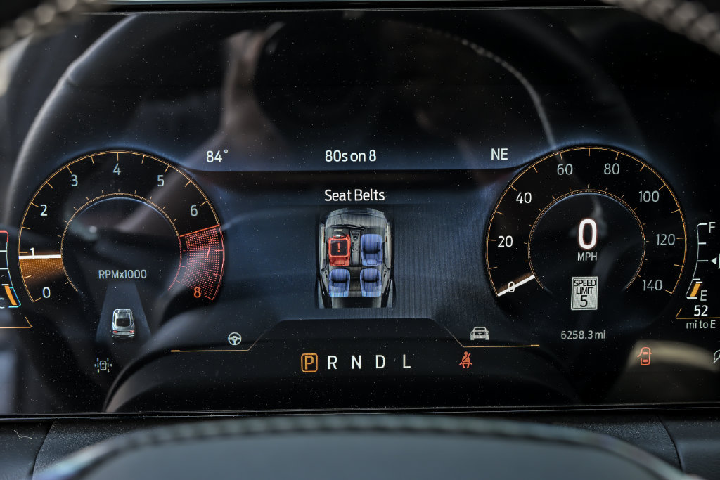 Certified 2025 Ford Mustang Coupe RWD image 17