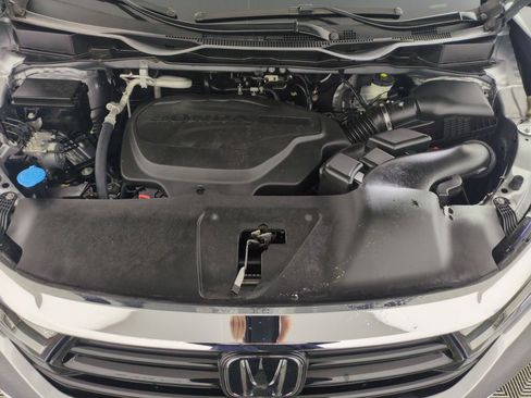 Certified 2024 Honda Odyssey Elite image 26
