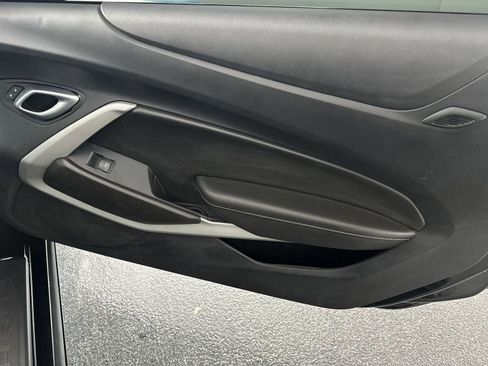 Used 2022 Chevrolet Camaro LT image 34