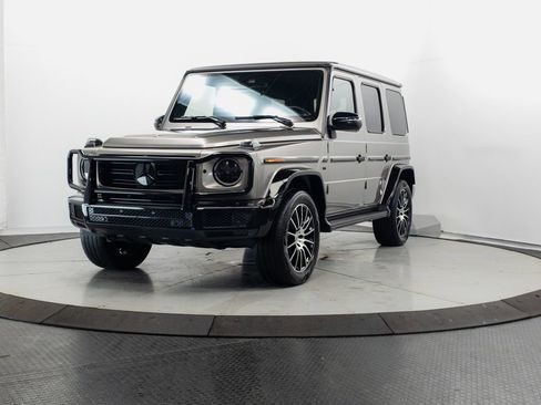 Used 2024 Mercedes-Benz G 550 image 3