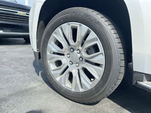 Certified 2018 GMC Yukon XL Denali w/ Open Road Package AWD/4WD image 33