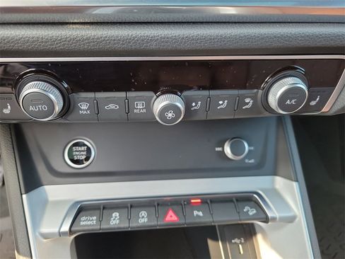 Used 2021 Audi Q3 2.0T Premium w/ Convenience Package image 36