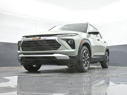 New 2026 Chevrolet TrailBlazer LT w/ Convenience Package image 9