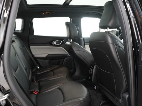 Used 2023 Jeep Compass Limited w/ Sun and Sound Group AWD/4WD image 13