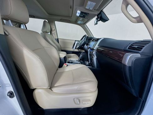 Used 2024 Toyota 4Runner Limited image 34