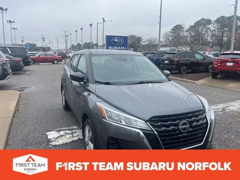 Used 2023 Nissan Kicks S image 2