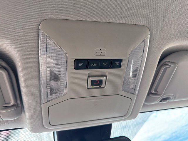 Used 2024 Toyota RAV4 XLE AWD/4WD image 24