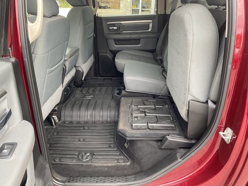 Used 2018 RAM 3500 SLT image 37