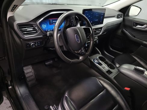 Used 2024 Ford Escape Platinum AWD/4WD image 16