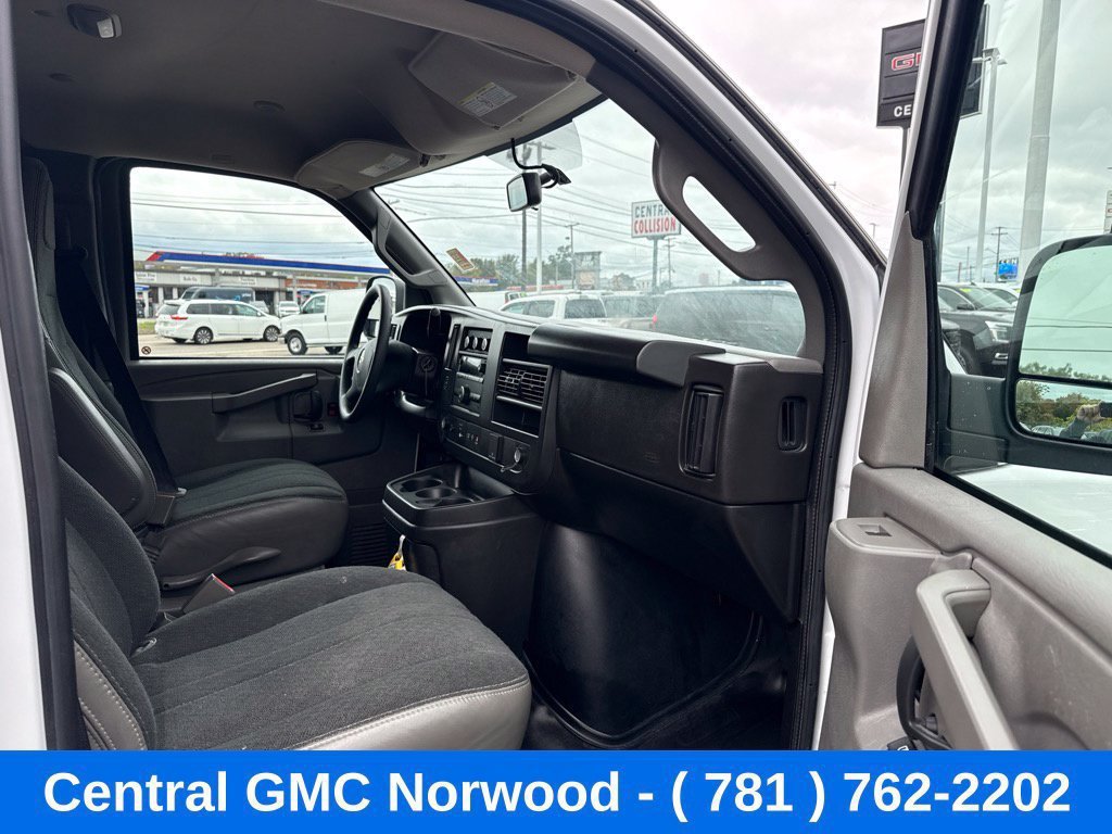 Used 2021 Chevrolet Express 2500 w/ Driver Convenience Package RWD image 16