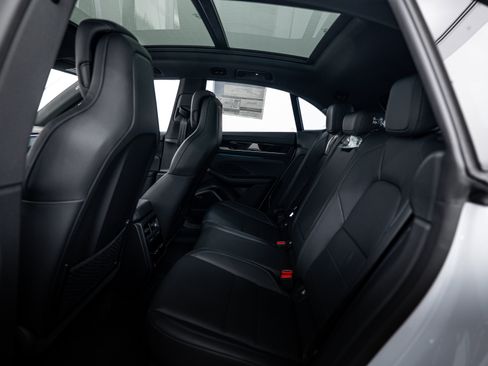 New 2026 Porsche Macan 4 Electric AWD/4WD image 26