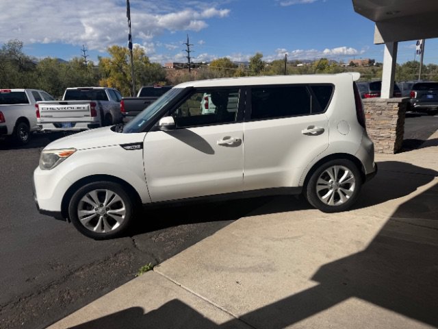 Used 2014 Kia Soul + FWD image 5