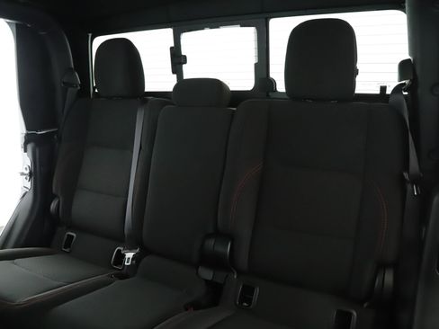 Used 2022 Jeep Gladiator Rubicon image 5