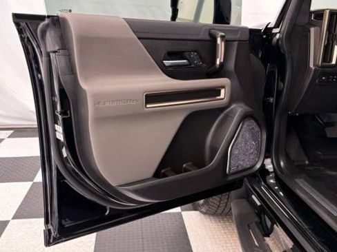 Used 2025 GMC Hummer EV 2X AWD/4WD image 14
