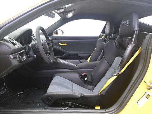 Used 2025 Porsche 718 Cayman GT4 RS RWD image 27