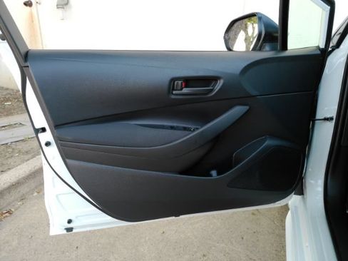 Used 2026 Toyota Corolla LE FWD image 11