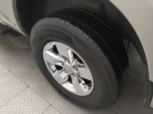 Used 2019 RAM 1500 Classic SLT w/ Luxury Group RWD image 31
