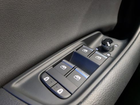 Used 2019 Audi Q8 Premium Plus w/ Premium Plus image 15