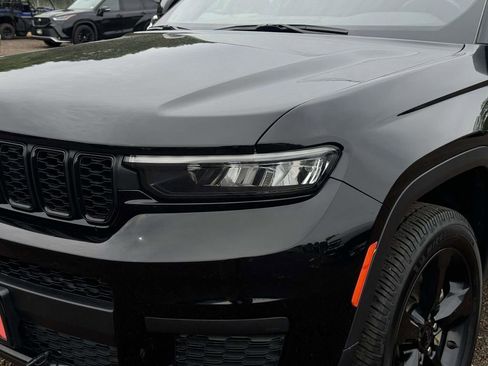 Used 2022 Jeep Grand Cherokee L Laredo image 12