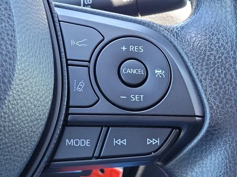 Used 2025 Toyota RAV4 LE AWD/4WD image 23