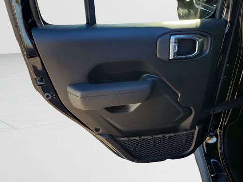 New 2026 Jeep Wrangler Rubicon image 42