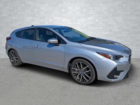 Used 2024 Subaru Impreza 2.0i Sport image 2