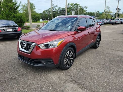 Used 2020 Nissan Kicks SV FWD image 4
