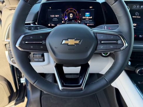 New 2025 Chevrolet Suburban Premier image 11