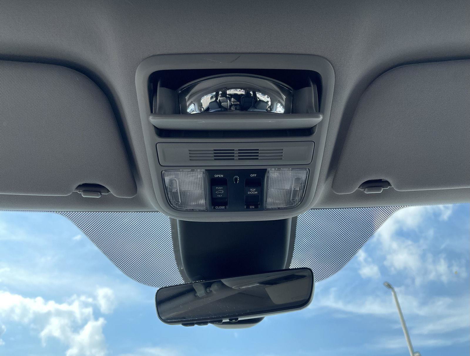 Used 2024 Honda Odyssey EX-L image 12