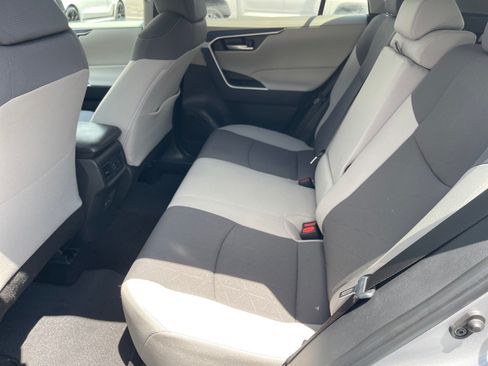 Used 2025 Toyota RAV4 XLE w/ Convenience Package FWD image 12
