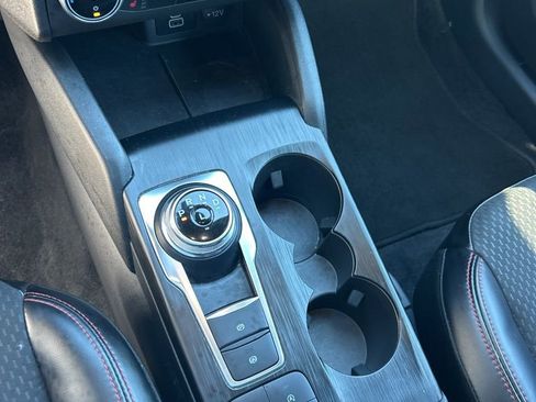 Used 2024 Ford Escape ST-Line image 12