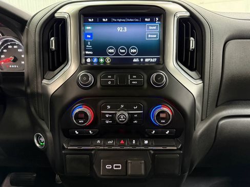 Used 2021 Chevrolet Silverado 1500 LT w/ LPO, Liner Protection Package AWD/4WD image 21