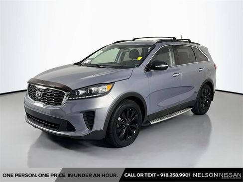 Used 2019 Kia Sorento S FWD image 1