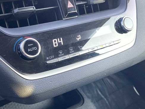 Used 2022 Toyota Corolla LE image 26