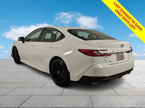 Certified 2025 Toyota Camry SE FWD image 5