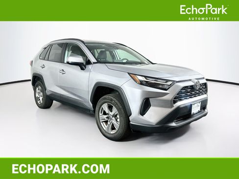 Used 2025 Toyota RAV4 XLE AWD/4WD image 1