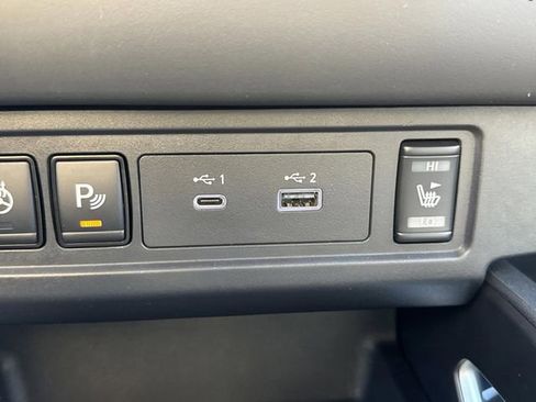 Used 2024 Nissan Frontier SV w/ SV Convenience Package image 22