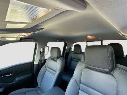 Certified 2024 Nissan Frontier SV w/ Technology Package image 22